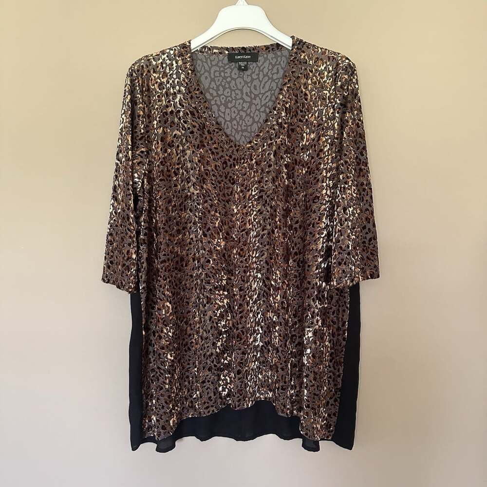 Karen Kane 1X Leopard Velvet Burnout V-neck 3/4 Sleeve Fall Top Animal USA Modes - Picture 3 of 6